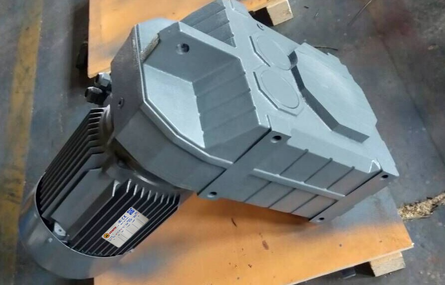 輸送帶減速機，5.5KW減速機,5.5KW齒輪減速電機,60轉(zhuǎn)減速機