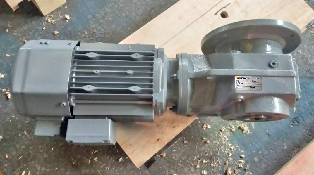 正反轉減速機,500W調(diào)速減速機